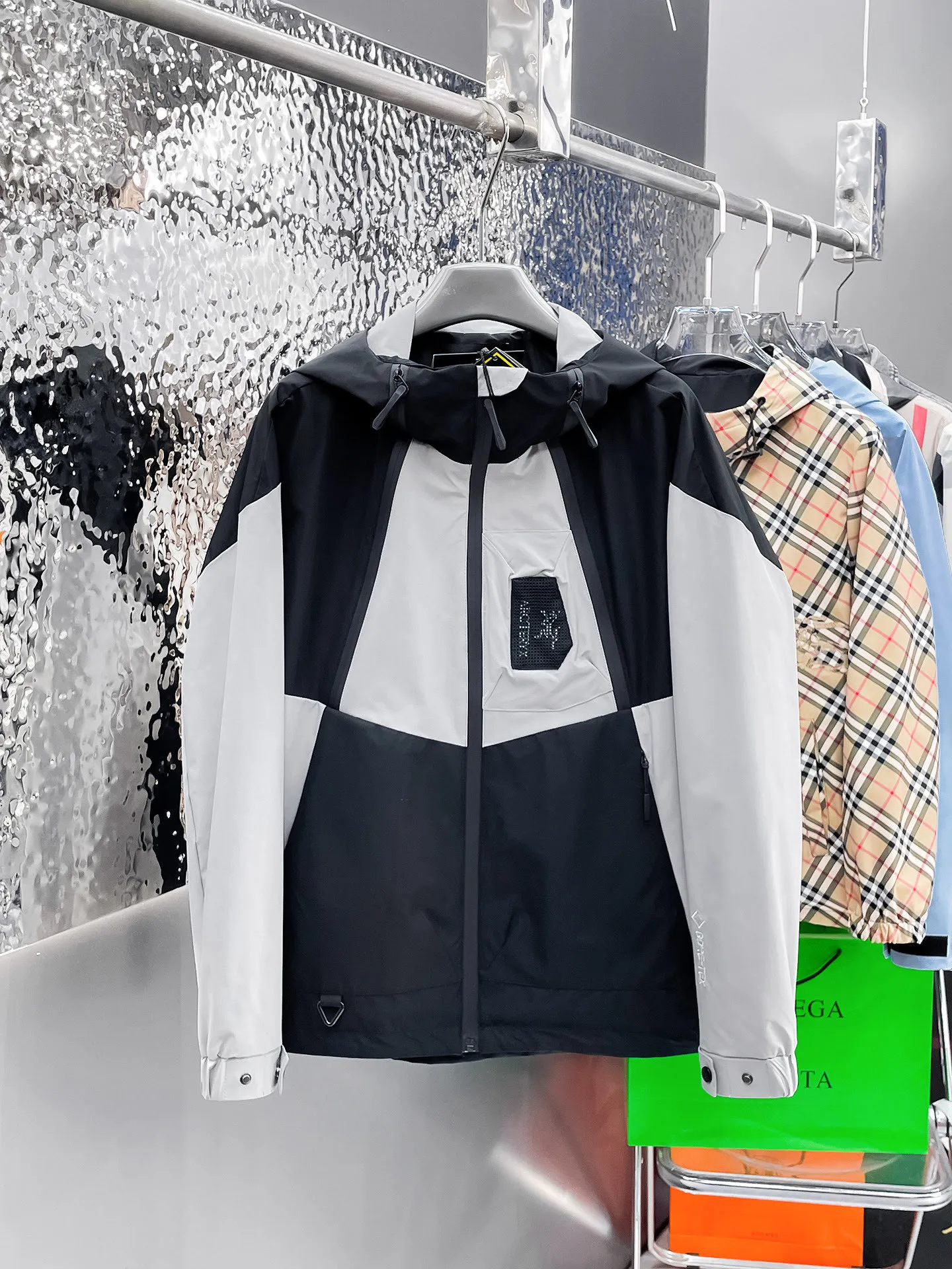 Same Style， ， ！2026 New Arrival ，Original Premium ！ Breathable ， ， ， Quality。 ！ ， ！Sizes：M～3XL